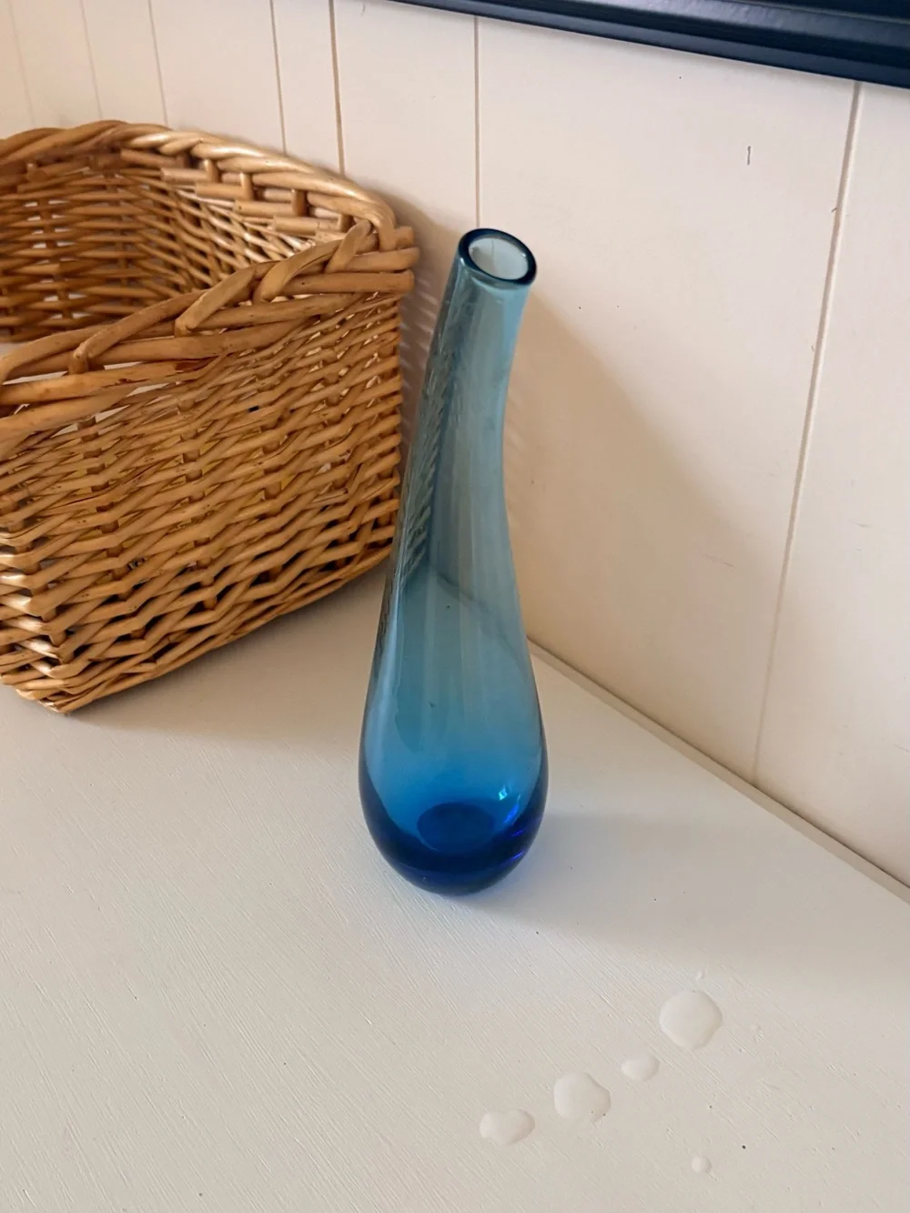 N/A sleek blue